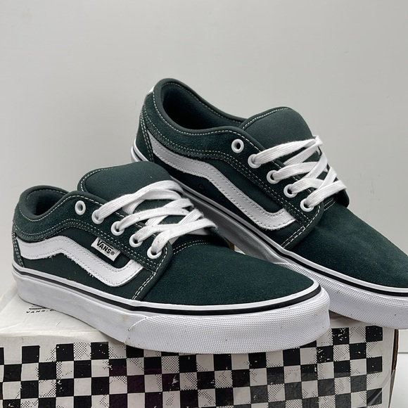 Vans Men’s Kyle Walker
Navy/Stv Navy
VN0A5JIENGJ
Sneakers - Picture 4 of 16